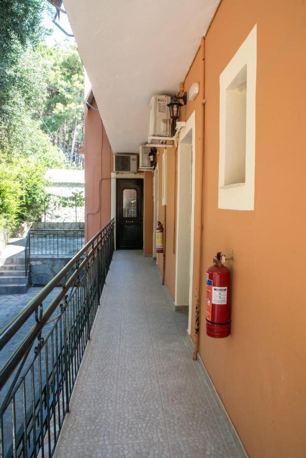 Empress Corfu Apartment เปรามา ภายนอก รูปภาพ